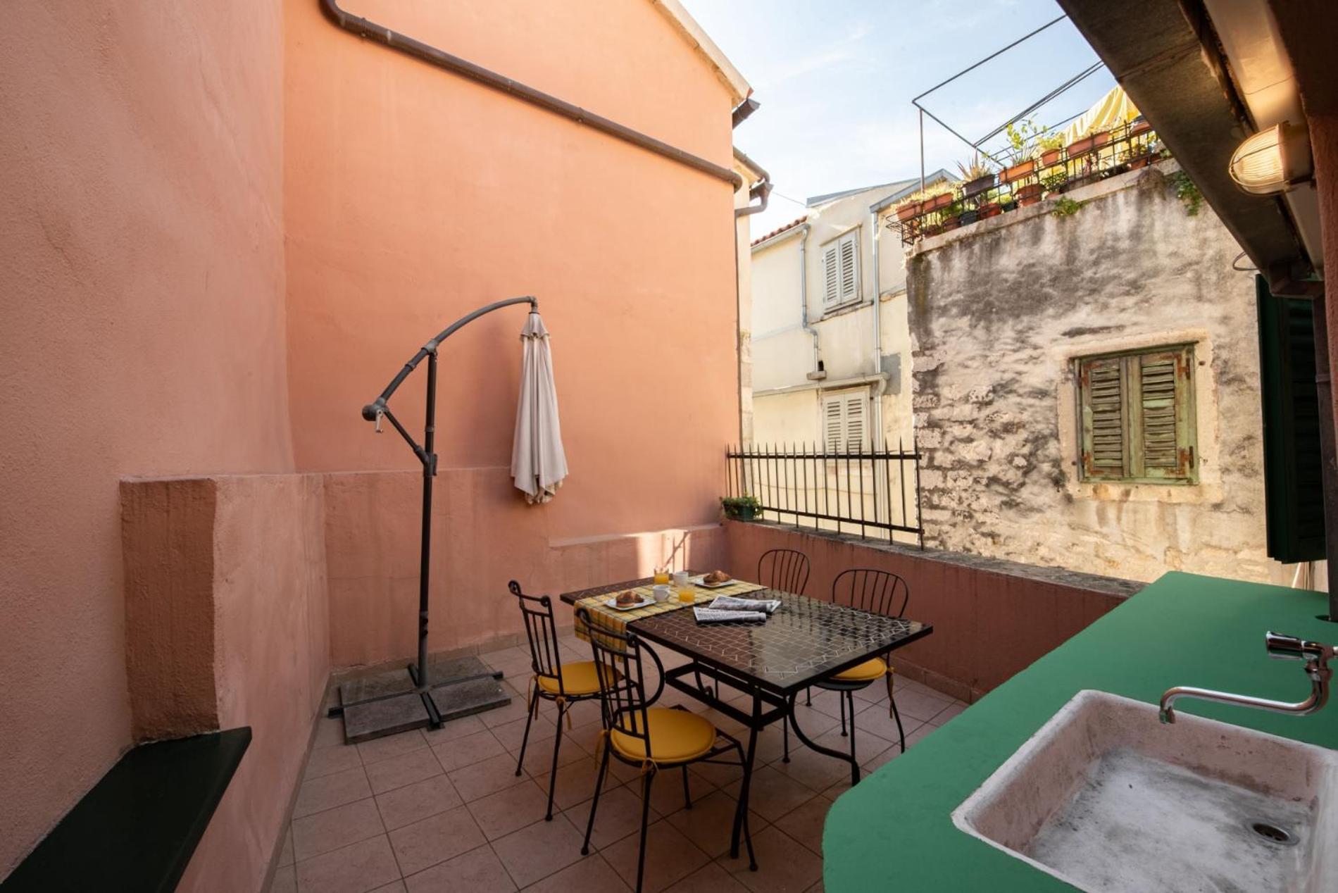 Duplex With Terrace In The City Centar Split Bagian luar foto
